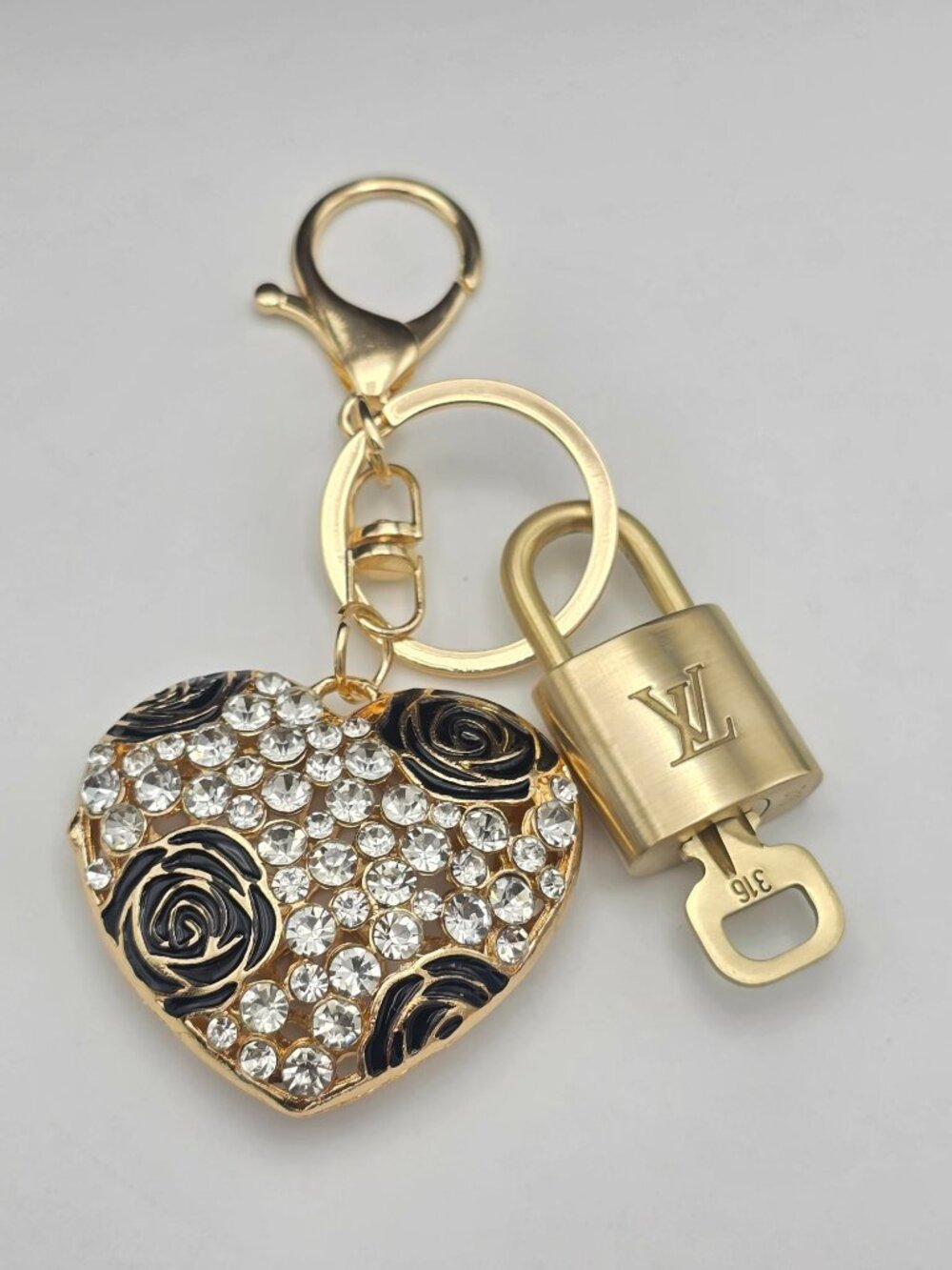 Authentic Louis Vuitton Gold Padlock 🔒 Key Set w/ Unbranded Heart Bag Charm - Picture 5 of 10